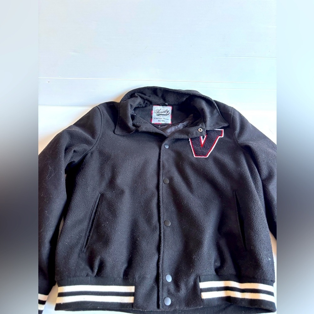 Varcity Vintage Wear Black Jacket XL